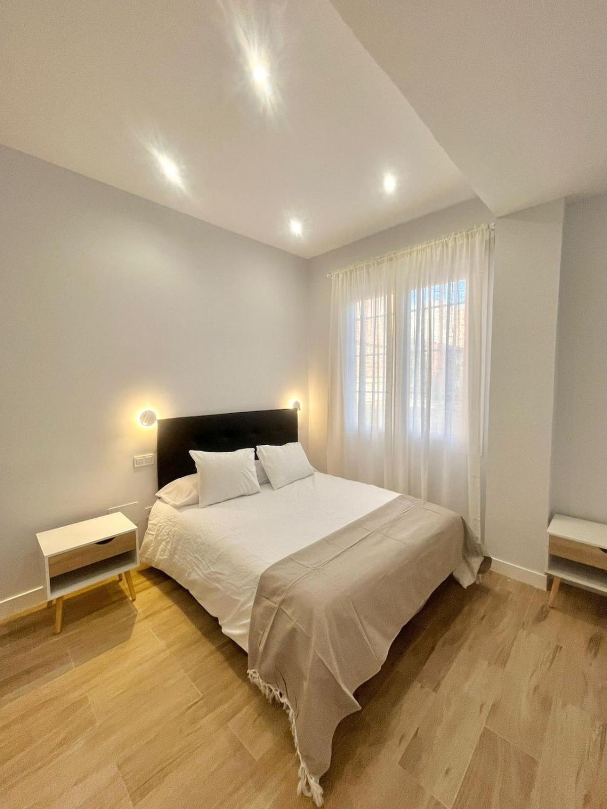 Estudio Chic Y Moderno Cerca Del Vibrante Centro De Ifema マドリード エクステリア 写真